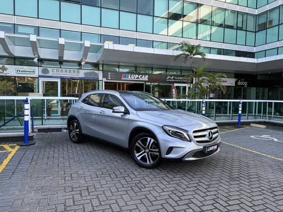 MERCEDES-BENZ GLA 250 2.0 16V TURBO GASOLINA VISION 4P AUTOMÁTICO MERCEDES-BENZ GLA 250 2.0 16V TURBO GASOLINA VISION 4P AUTOMÁTICO